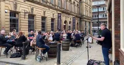 'It's massive' - Bolton bars buzzing after green light given for outdoor gigs - www.manchestereveningnews.co.uk
