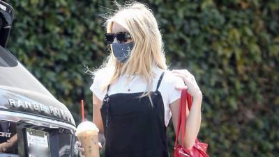 Emma Roberts Steps Out for Coffee Amid Pregnancy Rumors - www.justjared.com - USA - county Story