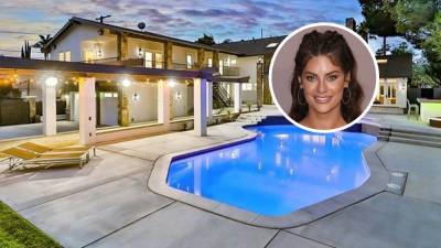 YouTuber Hannah Stocking Buys Plus-Sized Suburban Digs - variety.com - Los Angeles - county Valley