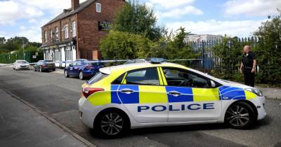 Police cordon in place after woman attacked at pub in Salford - www.manchestereveningnews.co.uk