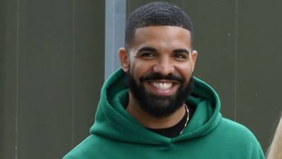 Drake Shows Off His Chiseled Body In New Shirtless Selfie After Hanging With Rihanna’s Family - hollywoodlife.com - parish St. James