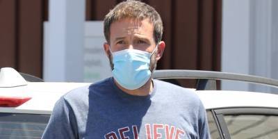 Ben Affleck Wears a Mask While Grabbing Lunch in Brentwood - www.justjared.com - Boston