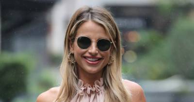 Vogue Williams flaunts blossoming baby bump in stunning maxi dress as she prepares to give birth - www.ok.co.uk