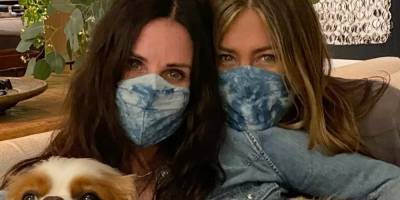 Courteney Cox & Jennifer Aniston Cuddle Up in Masks in a Cute Video - Watch! - www.justjared.com