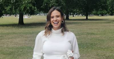 Pregnant Camilla Thurlow laughs as she cradles her bump and an ice cream – as fans warn her to avoid cold treat - www.ok.co.uk