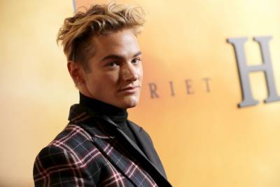 ‘Saved by the Bell’s Mitchell Hoog To Star In ‘After Masks’; Create The Writer’s Room Launches Spec that Scene – News Briefs - deadline.com - France