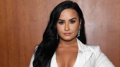 Demi Lovato Pays Heartbreaking Tribute To Her Grandpa After He Passes Away - celebrityinsider.org