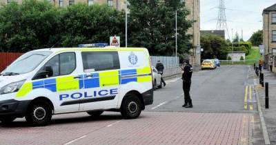 Man 'slashed and stabbed' in horror daylight attack in Paisley street - www.dailyrecord.co.uk
