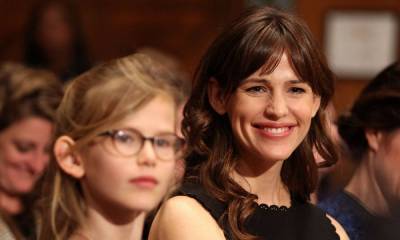 Jennifer Garner gives rare insight into daughters Violet and Seraphina's personalities - hellomagazine.com