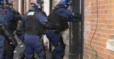 Eleven people arrested after dawn raids as part of drug dealing crackdown in Oldham - www.manchestereveningnews.co.uk - county Oldham