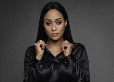 Tia Mowry Flaunts Her Stunning Beach Body In This Video As Part Of A Sweet Request - celebrityinsider.org