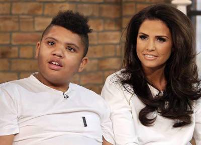 Katie Price gives update on her son Harvey’s condition in hospital - evoke.ie