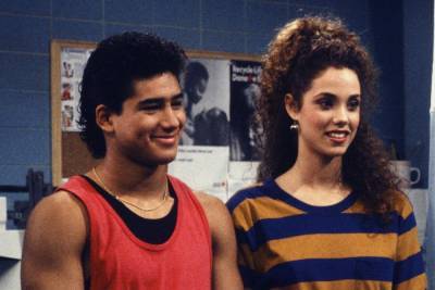 Saved by the Bell Scenes in this Peacock Clip - www.tvguide.com