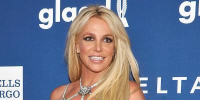 Britney Spears Says Goodbye To Heavy Makeup For Natural Beauty Selfie - www.justjared.com