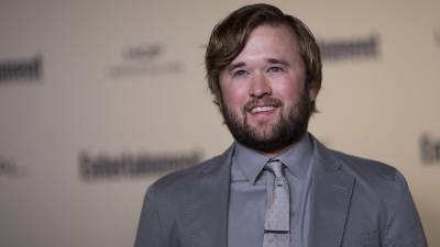 Haley Joel Osment reveals how he tried to dodge being recognized in public after childhood stardom - www.foxnews.com - Hollywood