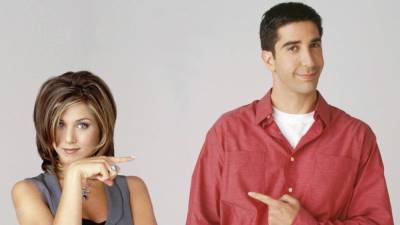 David Schwimmer Reveals If He Thinks Ross and Rachel Were on a Break on 'Friends' - www.etonline.com