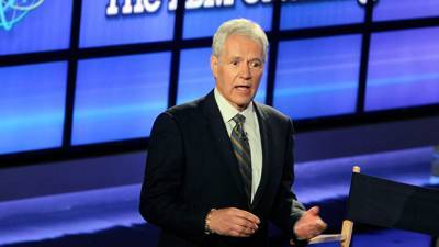 Alex Trebek Reveals Who He Wants To Replace Him As ‘Jeopardy’ Host When He Decides To Retire — Watch - hollywoodlife.com