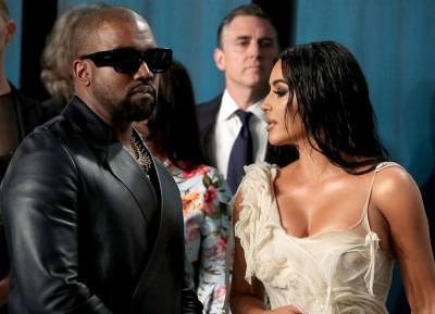Kanye West says he’s been trying to divorce Kim for two years - evoke.ie