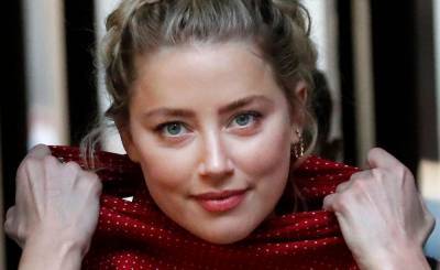 Amber Heard Accuses Depp of Throwing Bottles Like ‘Grenades’ - etcanada.com - Australia - Britain - London