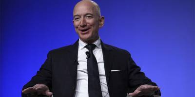 Jeff Bezos Made $13 Billion in One Day This Week - www.justjared.com