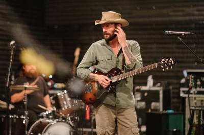 Ray LaMontagne Returns to No. 1 on Adult Alternative Songs Chart With 'Strong Enough' - www.billboard.com