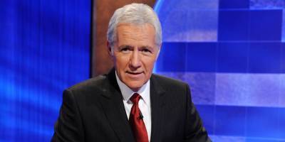 Alex Trebek Clarifies His Comments About Stopping Cancer Treatment In New Memoir - www.justjared.com