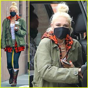 Gwen Stefani Arrives In LA Just As Blake Shelton Says She's The 'Most Kindhearted Person' He's Ever Met - www.justjared.com - Los Angeles - California