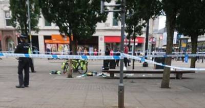 Section of Piccadilly Gardens cordoned off by police after man collapses - www.manchestereveningnews.co.uk - Manchester