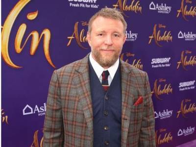 Filmmaker Guy Ritchie banned from driving after being filmed texting behind the wheel - torontosun.com - county Hyde