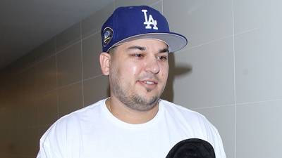Rob Kardashian Shares Shirtless Pic On Instagram After Debuting New Weight Loss: See Photo - hollywoodlife.com