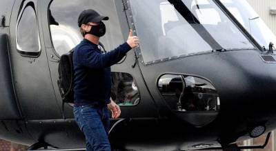 Tom Cruise Wears a Mask for Helicopter Ride in London - www.justjared.com - London