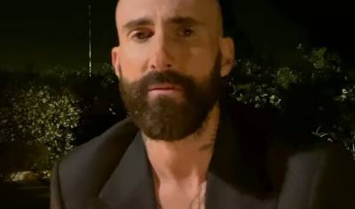 Adam Levine Debuts Newly Shaved Head in Maroon 5 Video! - www.justjared.com - USA - county Liberty