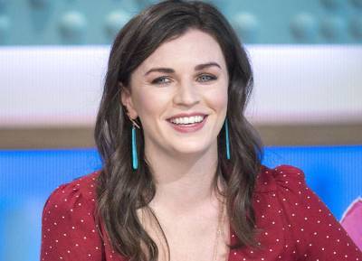 Aisling Bea pokes fun at herself following unfortunate cycling accident - evoke.ie