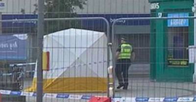 Man dies at Leith shopping centre sparking probe into 'unexplained' death - www.dailyrecord.co.uk