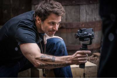 Zack Snyder Confirms A Teaser For His Cut Of ‘Justice League’ Will Premiere At DC FanDome Next Month, And Teases More Announcements - theplaylist.net