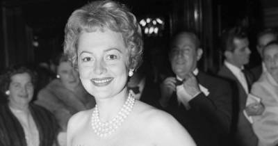 Tributes paid to Hollywood star Dame Olivia de Havilland after death at 104 - www.msn.com