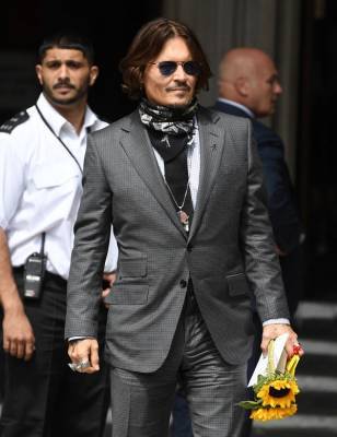 Hollywood transfixed by Johnny Depp’s blockbuster trial across the Atlantic - www.breakingnews.ie