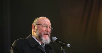 Chief Rabbi speaks out after anti-Semitic posts by Wiley causes outrage - www.manchestereveningnews.co.uk