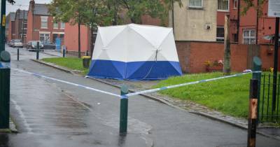 Murder investigation continues with four teenagers in custody after 17-year-old stabbed to death - www.manchestereveningnews.co.uk