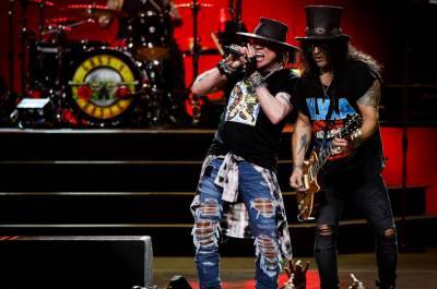Guns N' Roses Plan to Reboot Tour Next Year: See the Dates - www.billboard.com - Los Angeles - California - Chicago - Minneapolis - Columbia - city Milwaukee