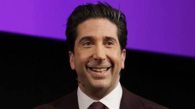 David Schwimmer Assures 'Friends' Fans That There Will 'Definitely' Be a Reunion - www.etonline.com