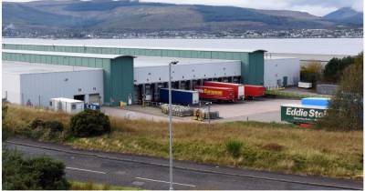 Amazon worker at online giant's huge Gourock site tests positive for coronavirus - www.dailyrecord.co.uk