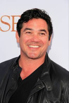 Dean Cain Argues ‘Police Officers Are Heroes’ - etcanada.com