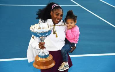Serena Williams hits the tennis court with daughter Olympia, 2, in matching purple outfits - www.foxnews.com