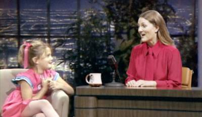 Drew Barrymore Interviews Her 7-Year-Old Self in Adorable Promo for Talk Show! - www.justjared.com