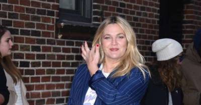 Drew Barrymore doesn't want kids to act before their teens - www.msn.com