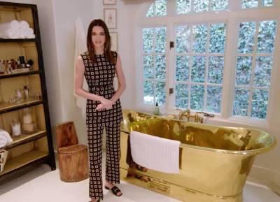 Kendall Jenner shows off $40k gold bathtub during house tour - evoke.ie
