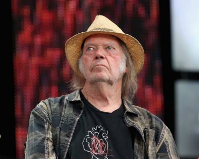 Neil Young Is ‘Not Ok’ With Donald Trump Using Three Of His Songs At Mount Rushmore Event - etcanada.com