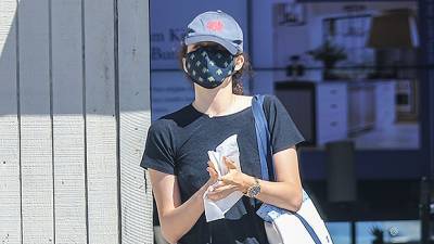 Emmy Rossum Rocks Shredded Daisy Dukes While Shopping For Appliances In LA – Pics - hollywoodlife.com - California