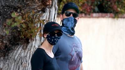 Chris Pratt & Pregnant Katherine Schwarzenegger Head Out on Afternoon Walk - www.justjared.com - Santa Monica